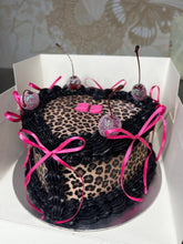 Load image into Gallery viewer, Vintage Cakes