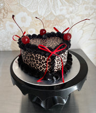 Load image into Gallery viewer, Vintage Cakes