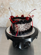 Load image into Gallery viewer, Vintage Cakes
