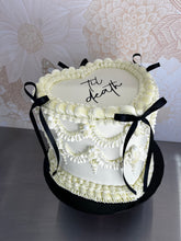 Load image into Gallery viewer, Vintage Cakes