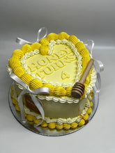 Load image into Gallery viewer, Vintage Cakes
