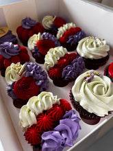 Load image into Gallery viewer, Cupcakes
