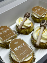 Load image into Gallery viewer, Cupcakes
